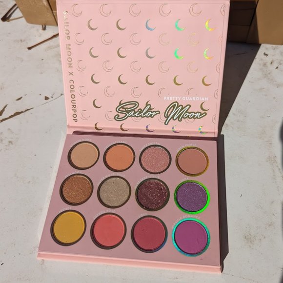 Sailor Moon x ColourPop Pretty Eyeshadow Palette Holographic - Picture 1 of 6